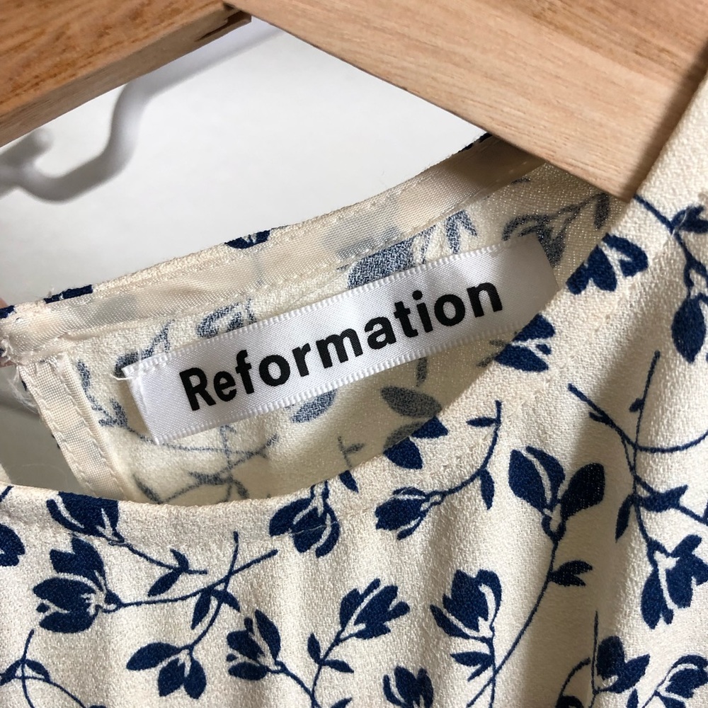 COPY - Reformation Gavin Dress in Mykonos - Picture 3 of 6